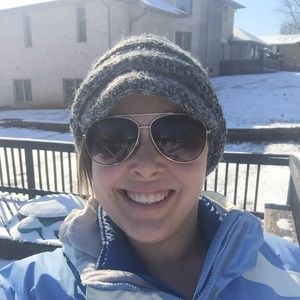 Meet your Posher, Ashley